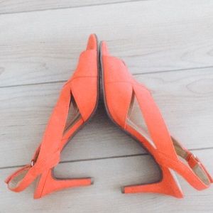 3” heels: Naturalizer in pinkish-orange. Size 8